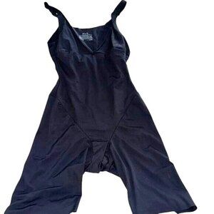 Maidenform Womens Black Shapewear Bodysuit With Adjustable Straps & Seamless Des